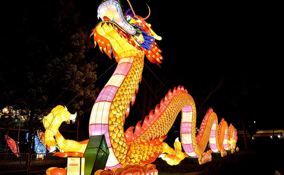 Dragon Lantern Deyi Culture